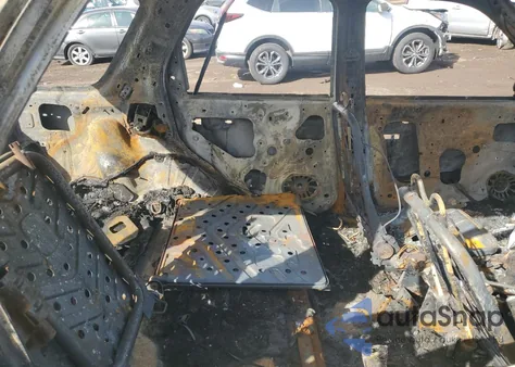 2005 Mercury Mariner из США, поврежденный, VIN 4M2YU56105DJ03725